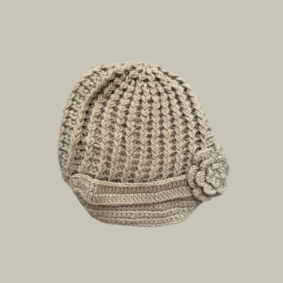 Accessories - Vintage Y2K Crochet Newsboy Beanie Hat Flower Accent Beige Boho Indie Cap